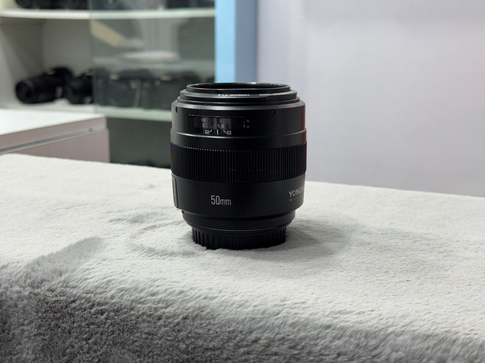 IMG_8861 Yongnuo YN 50mm f/1.4 Lens (Canon Mount) - Image 1