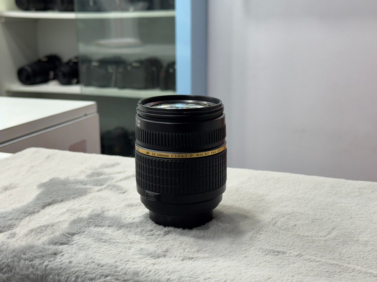 IMG_8871 Tamron AF 18-200mm f/3.5-6.3 Lens (Nikon Mount) - Image 1